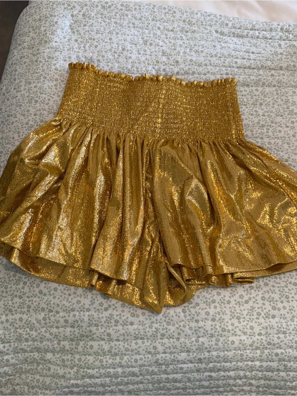 QUEEN OF SPARKLES Metallic Gold Ruffle Shorts